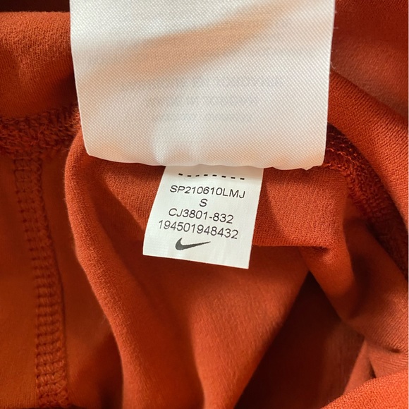 Nike Yoga Luxe 7/8 Leggings - Picture 7 of 7